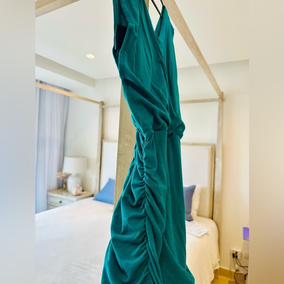 Cute Guess Mini Dress - Picture 4 of 4